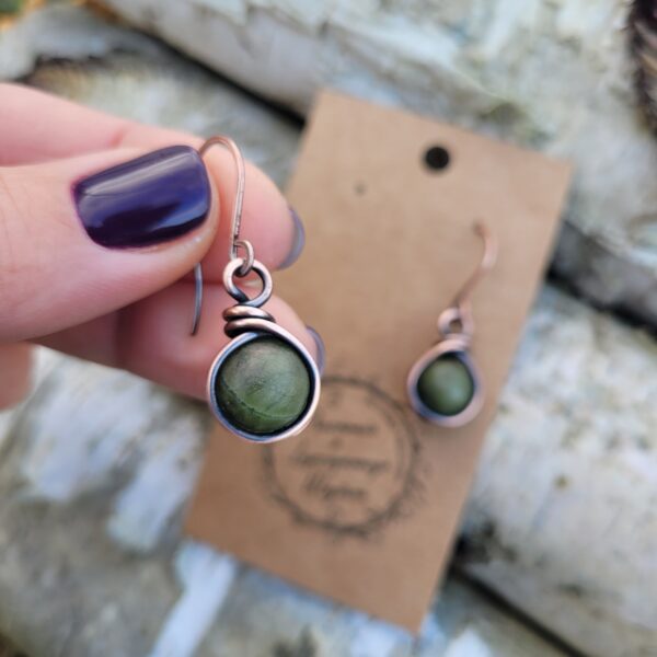 Kolczyki miedziane serpentynit