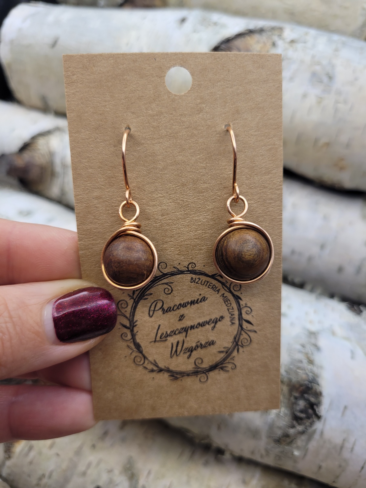 Kolczyki miedziane drewno sandałowe 12mm - obrazek 3