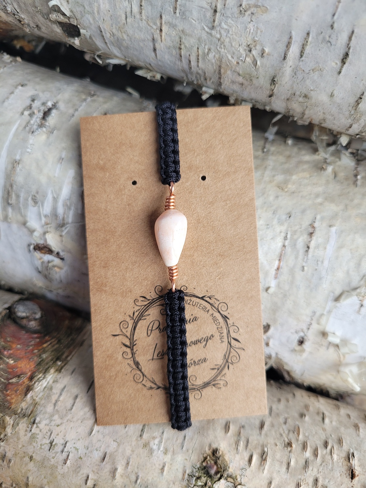 Bransoletka miedziana czarna pleciona muszelka