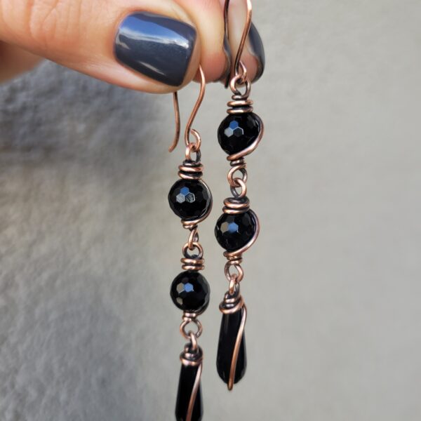 Kolczyki miedziane onyks długie